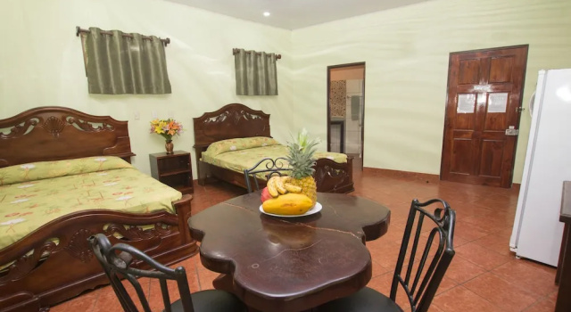 Четырёхместный номер Standard Hotel Verde Mar Direct Beach Access