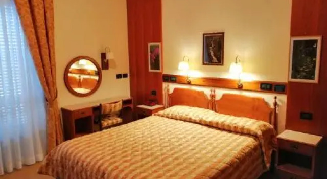 Hotel Aquila & Edelweiss, Varaa Hotelli Camigliatello Silano 