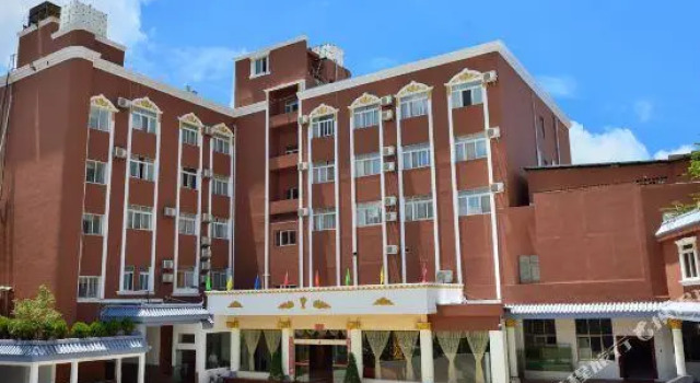 Shizong Hotel, Buchen Sie Hotel Qujing Yunnan