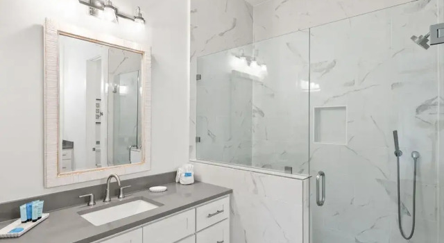 Коттедж 5BR Home w/ Private Heated Pool, Golf Cart, 4 Bikes, Near 30a!
