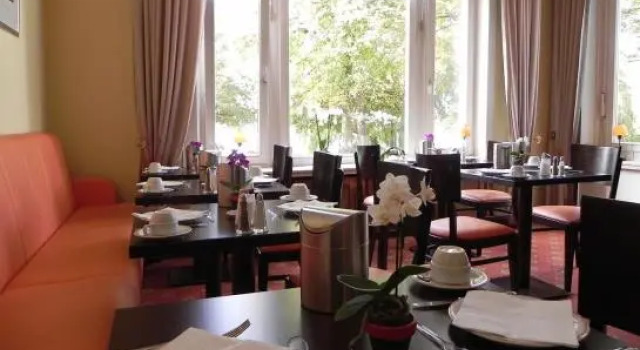 Hotel-Pension Schwanenwik, Prenota Hotel Amburgo Amburgo