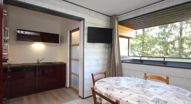 Appartement Mont-Dore, 2 pièces, 4 personnes - FR-1-608-186, Prenota Appartamento Hotel a Alvernia con parcheggio, Parcheggio