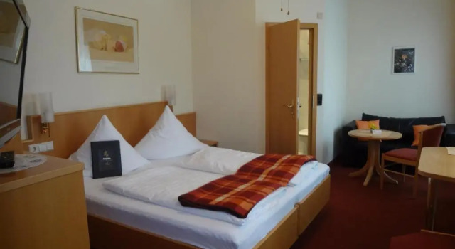 Двухместный номер Comfort Hotel Rose Heidelberg inklusive Frühstück, Saunanutzung und Parkplätze nach Verfügbarkeit