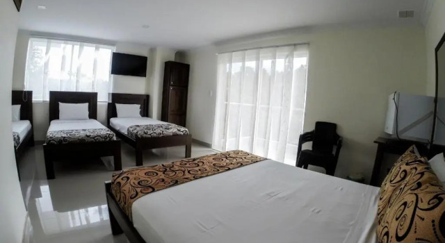 Семейный номер Standard с балконом и с красивым видом из окна Hotel Verony Guatape