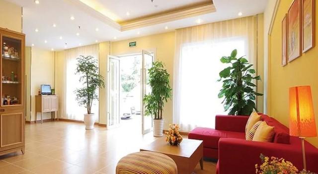 Home Inn Guiping Xishan Bus Center, Book Hotel Xishan Guangxi