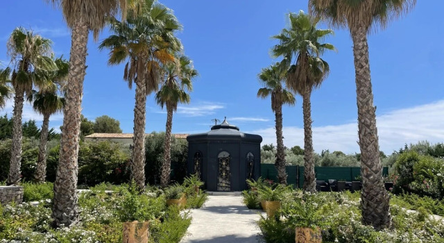 Коттедж Luxueux Mas Pour 6 Piscine Jardin vue Solarium