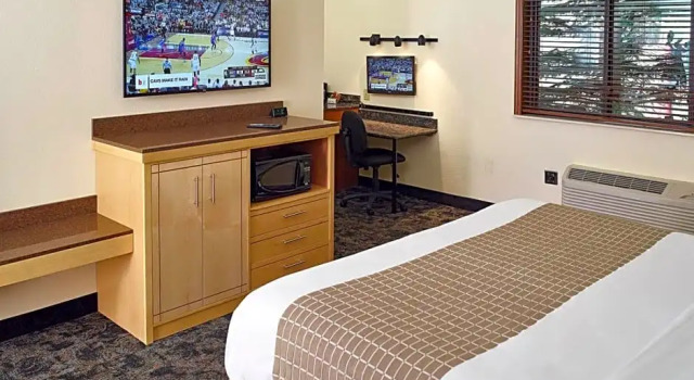 Номер Executive LivINN Hotel Minneapolis South / Burnsville