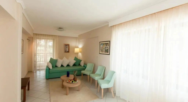 Номер Standard с видом на бассейн Medite Kassandra Resort