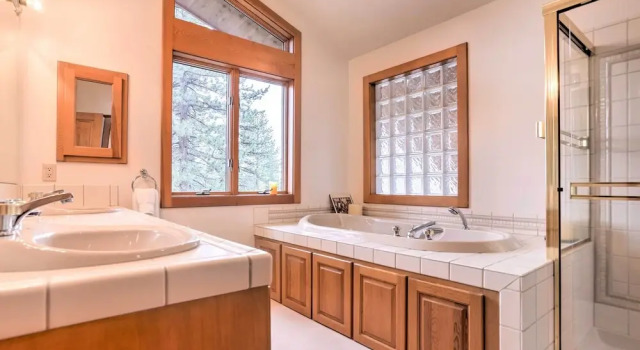 Коттедж Mtn & Lake Views: Incline Village Ski Chalet