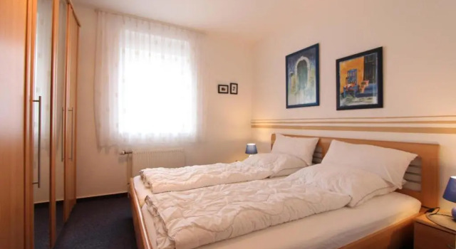 Haus Strandblick Whg 4 1 OG li, Забронировать Отель Отели Келленхузен с парковкой, Парковка
