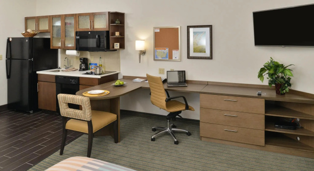 Четырёхместный люкс Candlewood Suites Houma by IHG