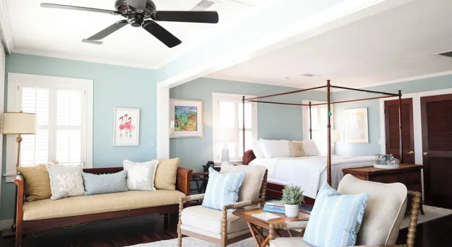 Двухместный люкс Elizabeth Pointe Lodge