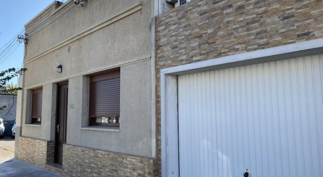Nelly House, Prenota Hotel Carmelo Colonia