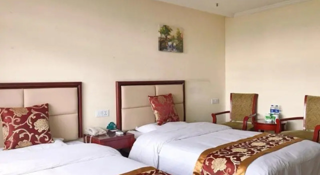 Двухместный номер Superior GreenTree Inn Suzhou Taiping Town High-speed North Station Express Hotel
