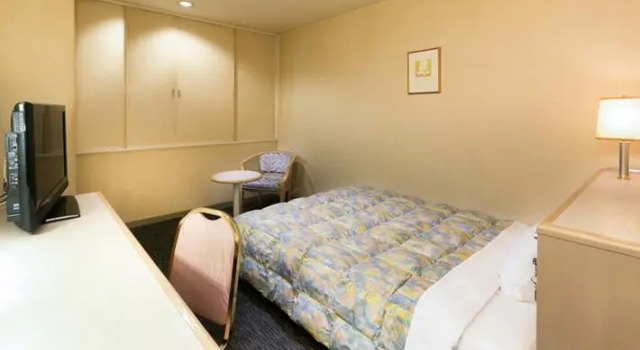 Номер Standard Tsubamesanjo Washington Hotel