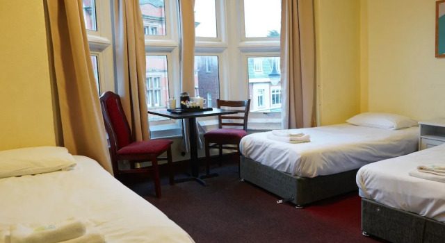 Трёхместный номер Standard Royal Hotel Kettering