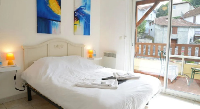 Olivier Bar Restaurant et Chambre Dhotes, Book Hotel Mauleon-Barousse 
