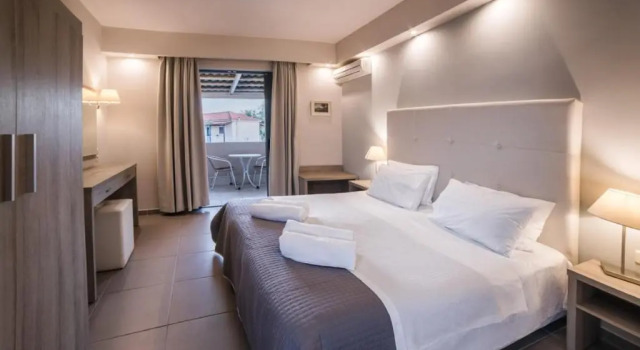 Pierros Hotel