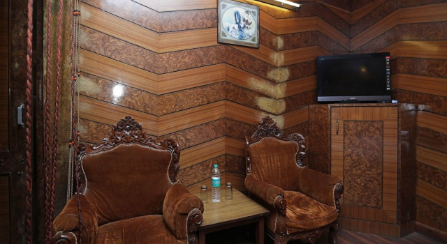 OYO 12542 Hotel Ankur Plaza