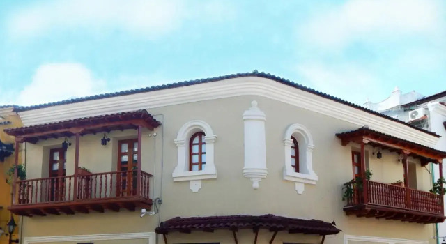 Ethnic Thematic Hotel