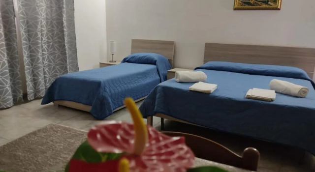 b&b Borgo Pileri, Book Bed and Breakfast Hoteller i Mazzarino med parkering, Parkering