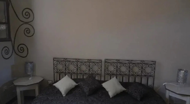 Camera tripla Standard Riad taddert