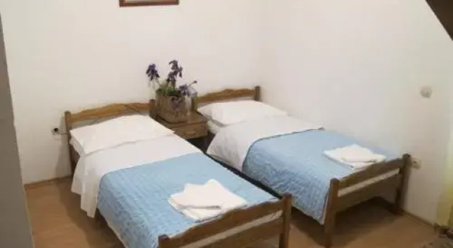 Apartments and Rooms Degenija, Забронировать Апартаменты/квартира Апартаменты Стариград-Пакленица, рядом с Национальный парк Пакленица, Апартаменты/квартира