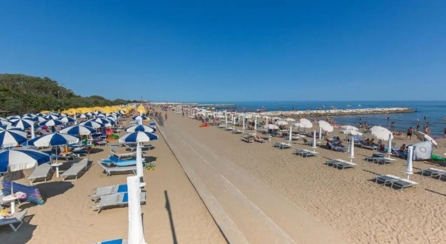BETULLE Lido Altanea, Забронировать Отель Каорле Линьяно-Ривьера