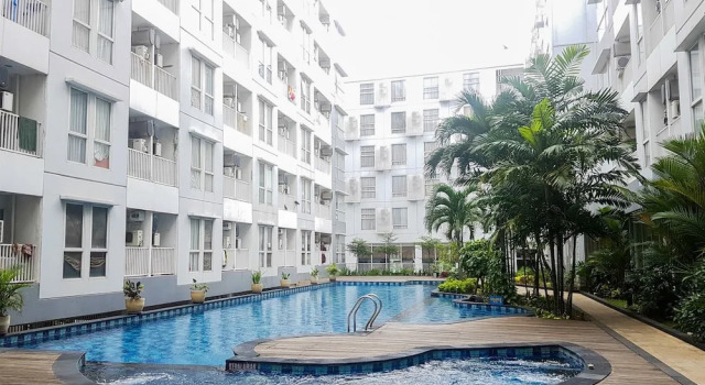 Cozy Studio Apartment at Tamansari Skylounge near Soetta Airport, Prenota Appartamento Hotel a Tangerang con piscina, Piscina