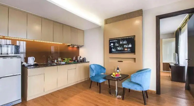 Номер Standard Novotel Suites Hanoi