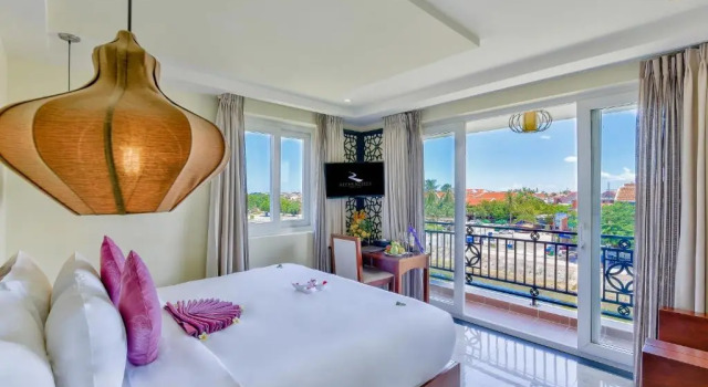 Полулюкс River Suites Hoi An