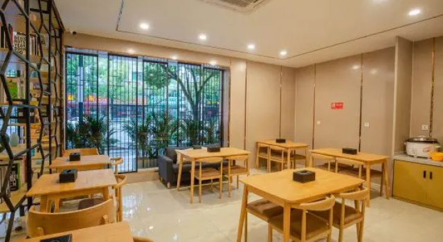 Yuehai Junyi Hotel  (Yongkang Lizhou North Road), Prenota Hotel Hotel a Yongkang con parcheggio, Parcheggio