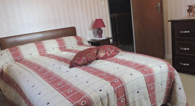 Charming Breton house in Hénansal, Забронировать Отель Отели Côtes-d'Armor 3 звезды, 3*