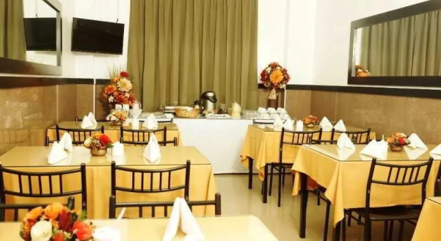 Villa Roma Hotel & Suites, Забронировать Отель Отели Лимы 3 звезды, рядом с Национальный стадион Перу, 3*