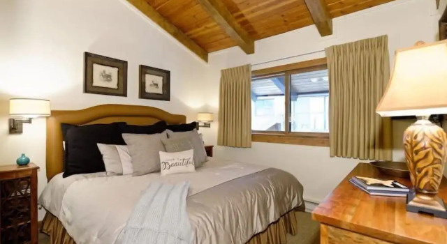 Snowmass Village 1 Bedroom Premier Condo at Crestwood, Забронировать Дом для отпуска Отели в центре Сноумасс-Виллидж с завтраком, отели в центре Сноумасс-Виллидж с завтраком