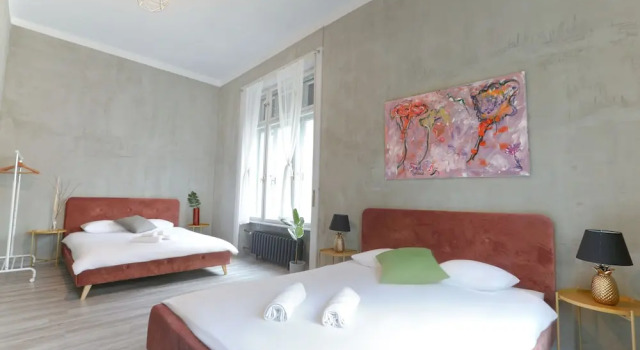Pilvax Rooms, Забронировать Отель Отели Будапешта с завтраком, рядом с Станция метро Vorosmarty Square, Завтраки