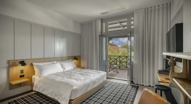 Четырёхместный номер Standard Farmers Home Hotel