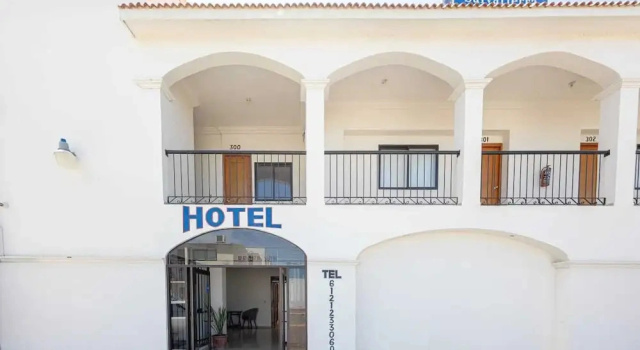 Четырёхместный люкс Comfort Hotel Salvatierra