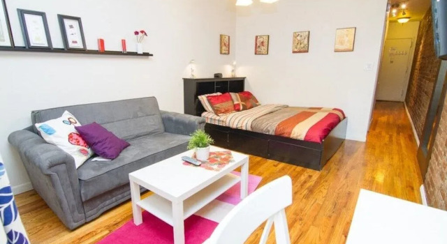 Charming Studio on Gramercy, Забронировать Отель Отели Нью-Йорка с бассейном, рядом с Национальный клуб искусств, Бассейн