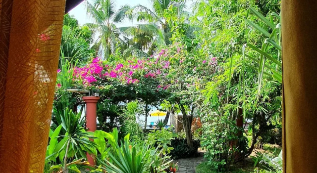 Бунгало Standard Hotel ECOLODGE LE RAVORAHA