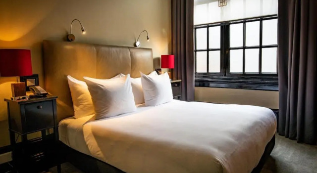 Двухместный номер Deluxe с видом на город The College Hotel Amsterdam, Autograph Collection
