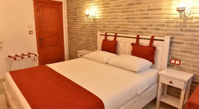 Ekonomiczny dwuosobowy pokój Neo Hotel Bozcaada