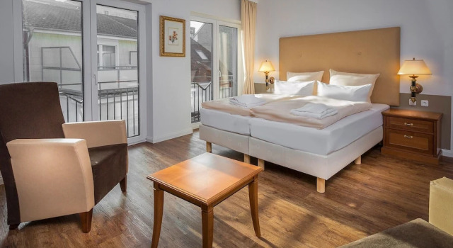 Hanse City Boarding House, Забронировать Отель Грайфсвальд Мекленбург-Померания, рядом с Церковь Святой Марии в Грайфсвальде