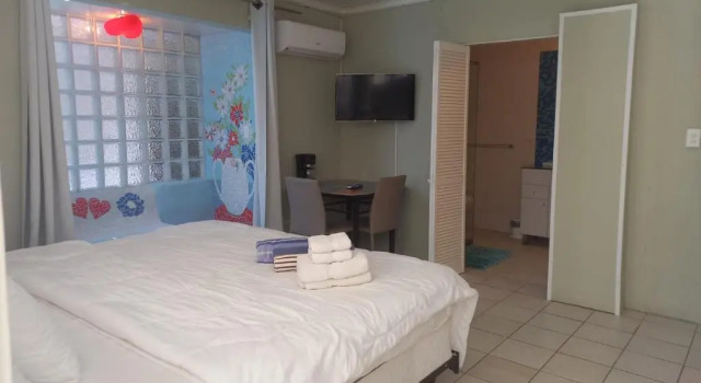Студия Sunflower Villa Studios