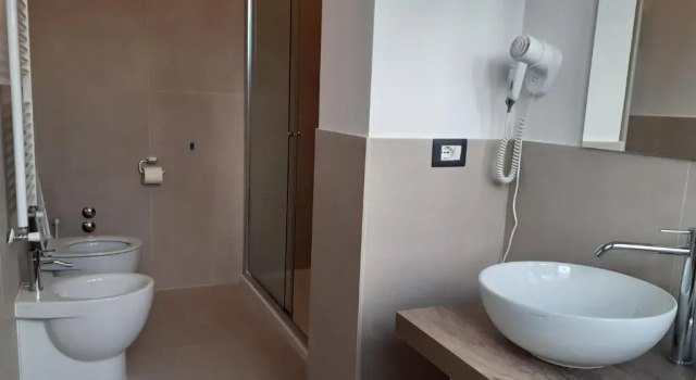 Четырёхместный номер Standard с видом на сад AgriHotel Villa Ambra