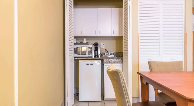Двухместный люкс Quality Inn & Suites