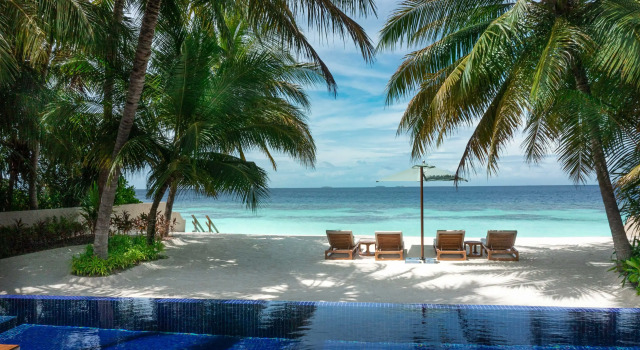 Павильон Beach pool с 3 комнатами Отель Huvafen Fushi Maldives