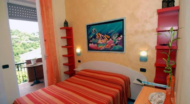 Villa Caribe, Rezervați Vilă Cabane în Cinque Terre, Casetă