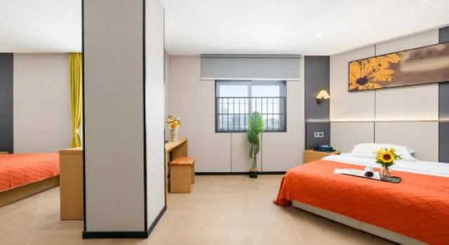Семейный люкс с 2 комнатами IU Hotels Guangzhou South High Speed Rail Station