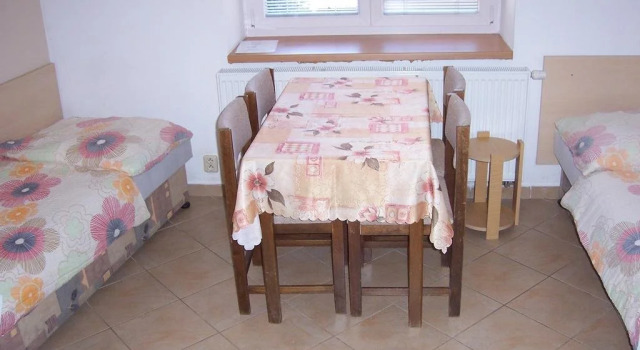 Penzion U Kapličky, Prenota Hotel Podmolí Moravia meridionale
